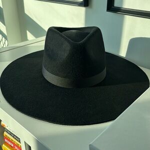 Brand new Tentree rancher hat for sale.